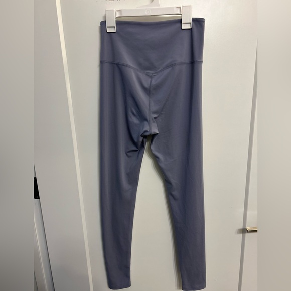 Girlfriend Collection Compressive 7/8 Leggings in Seaglass - Picture 10 of 10